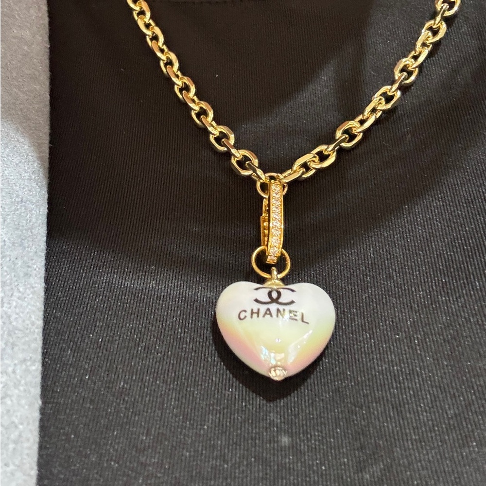 Upcycled Puffy Heart Chanel Pendant White - Picture 6 of 7